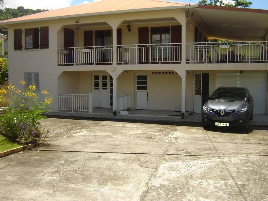 Charmant Appartement Verdoyant Le Morne-Vert Exterior photo