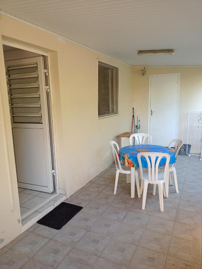 Charmant Appartement Verdoyant Le Morne-Vert Exterior photo